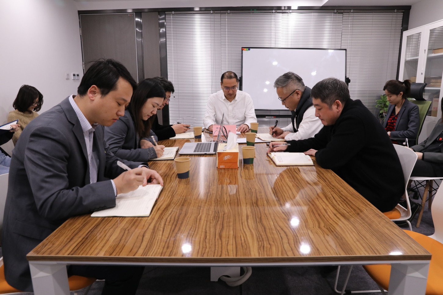 20191216银河集团官网
集团领导赴投资公司宣讲.jpg