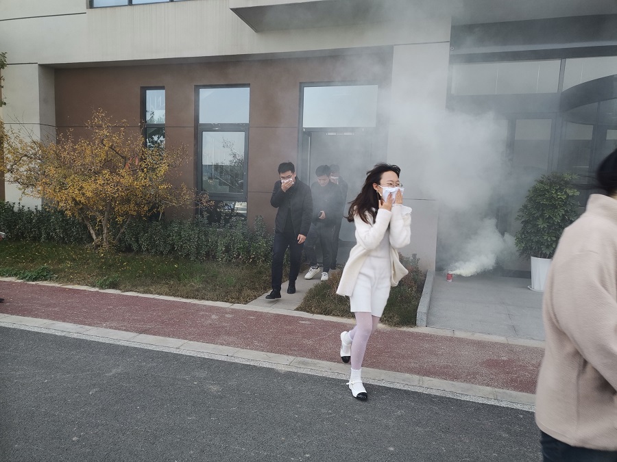1669085971435688XjAz.jpg 积极开展消防培训和应急演练 筑牢安全屏障.jpg